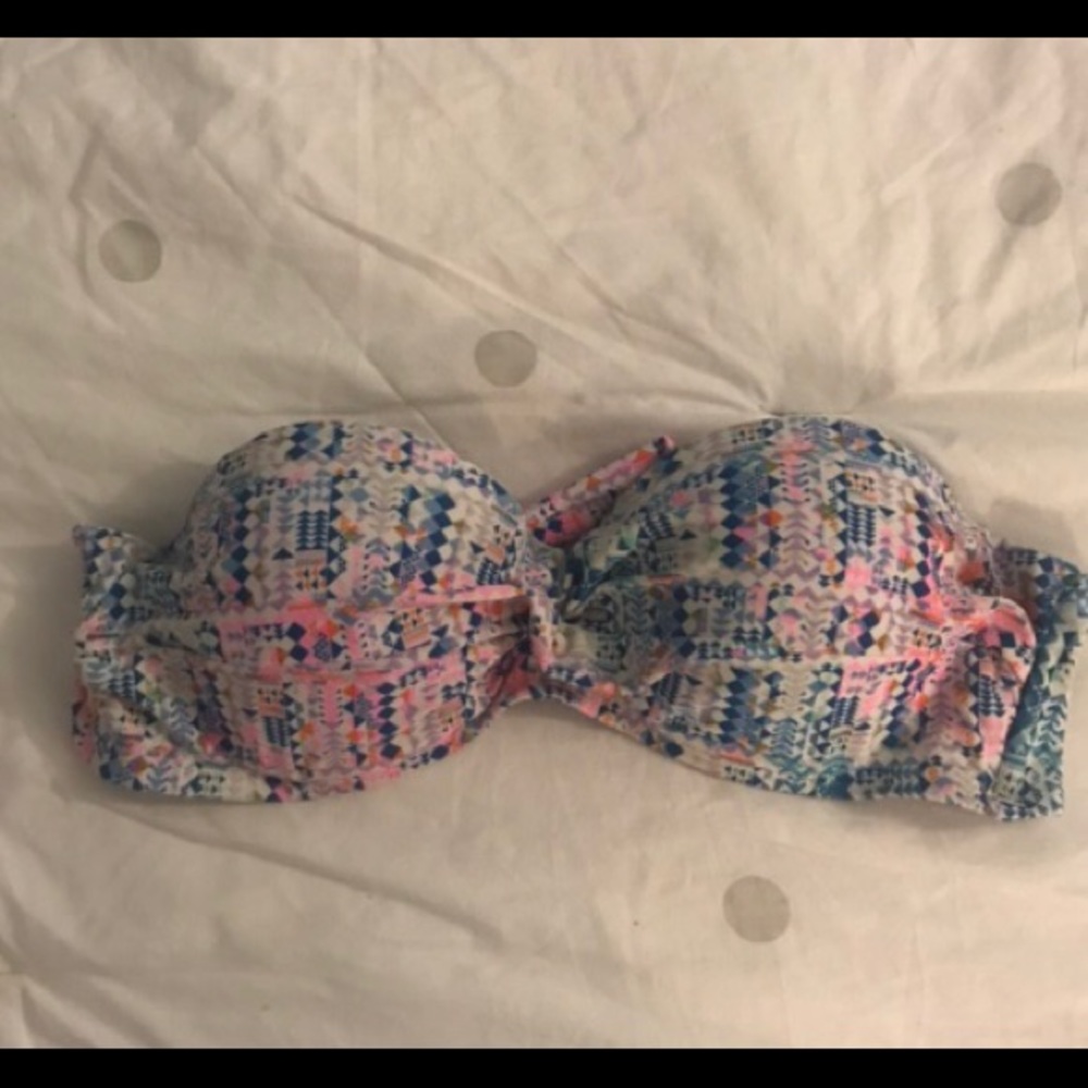 Strapless bikini top